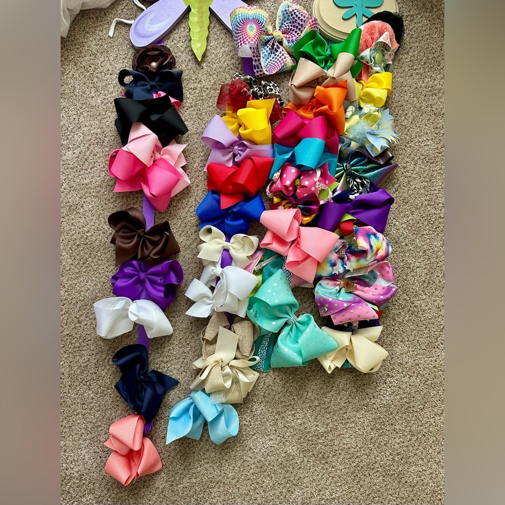 Lot of 49 hair bows